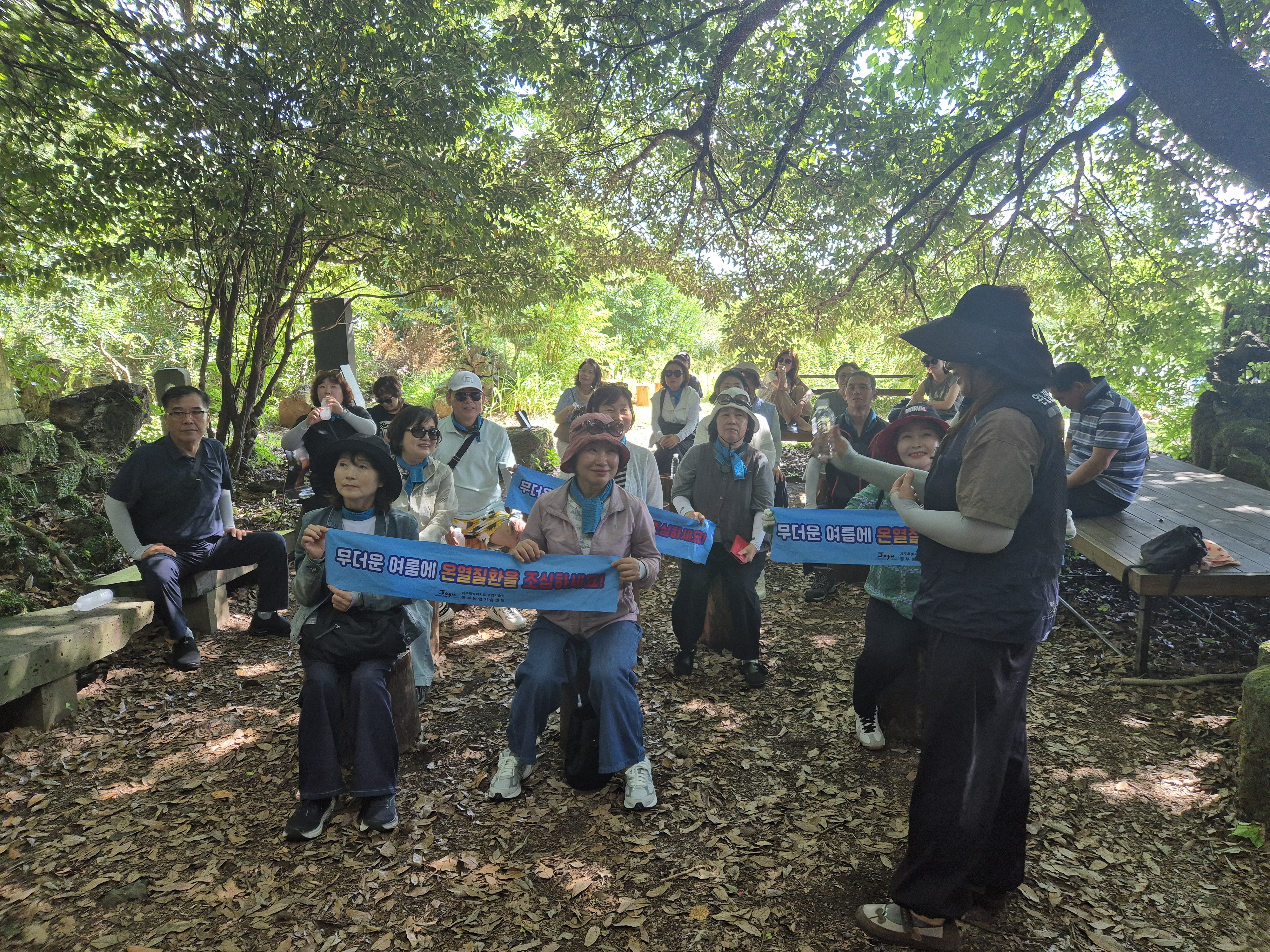 2. 260807_수시_농업기술원_온열질환 예방 현장 활동_캠페인 (4).jpg